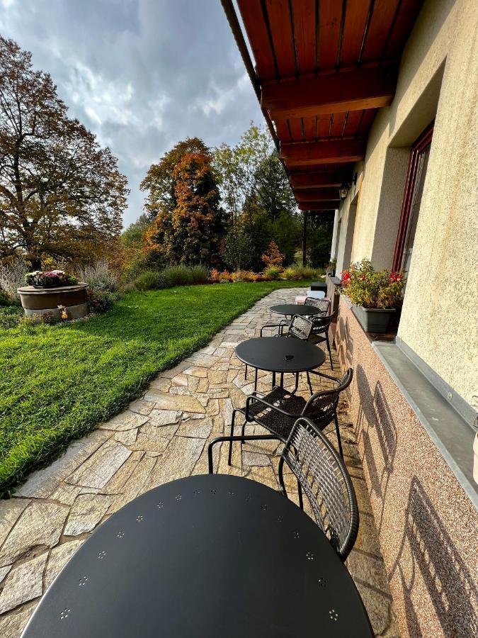 Penzion Zrzka Korenov Luaran gambar