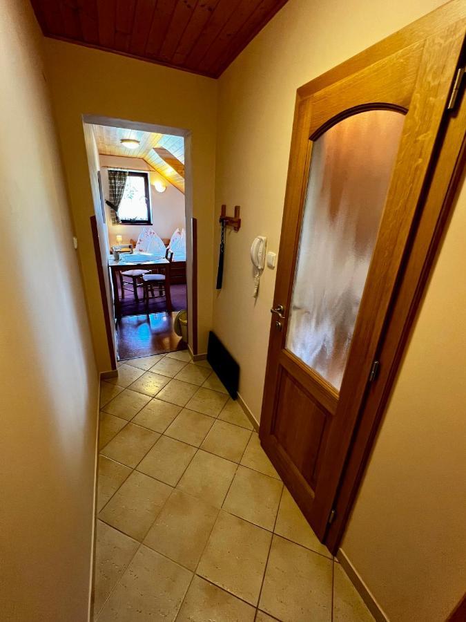 Penzion Zrzka Korenov Luaran gambar