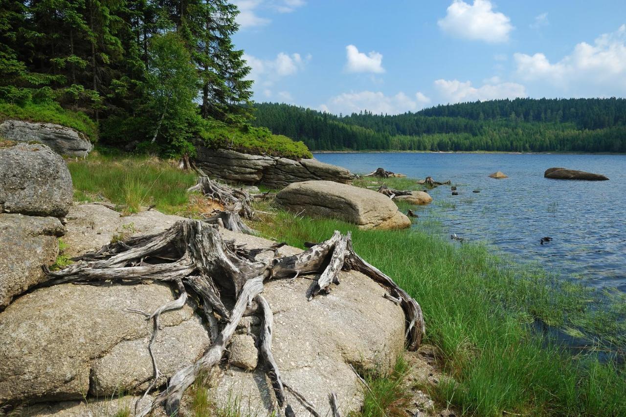 Penzion Zrzka Korenov Luaran gambar